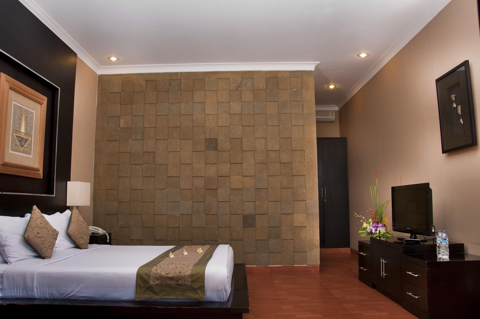 สินธุ เมอร์ธา สวีท Hotel ซานูร์ ภายนอก รูปภาพ