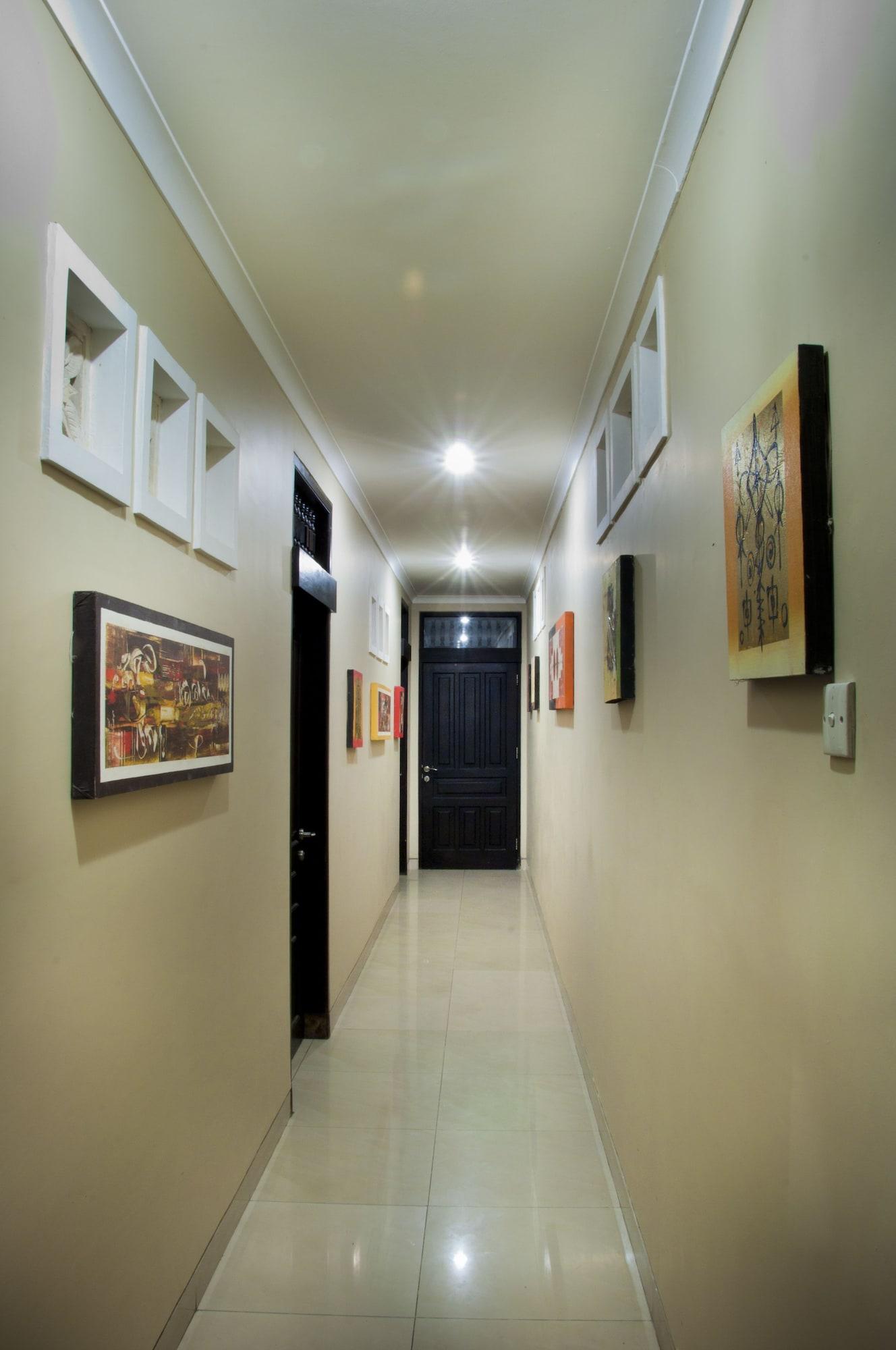 สินธุ เมอร์ธา สวีท Hotel ซานูร์ ภายนอก รูปภาพ